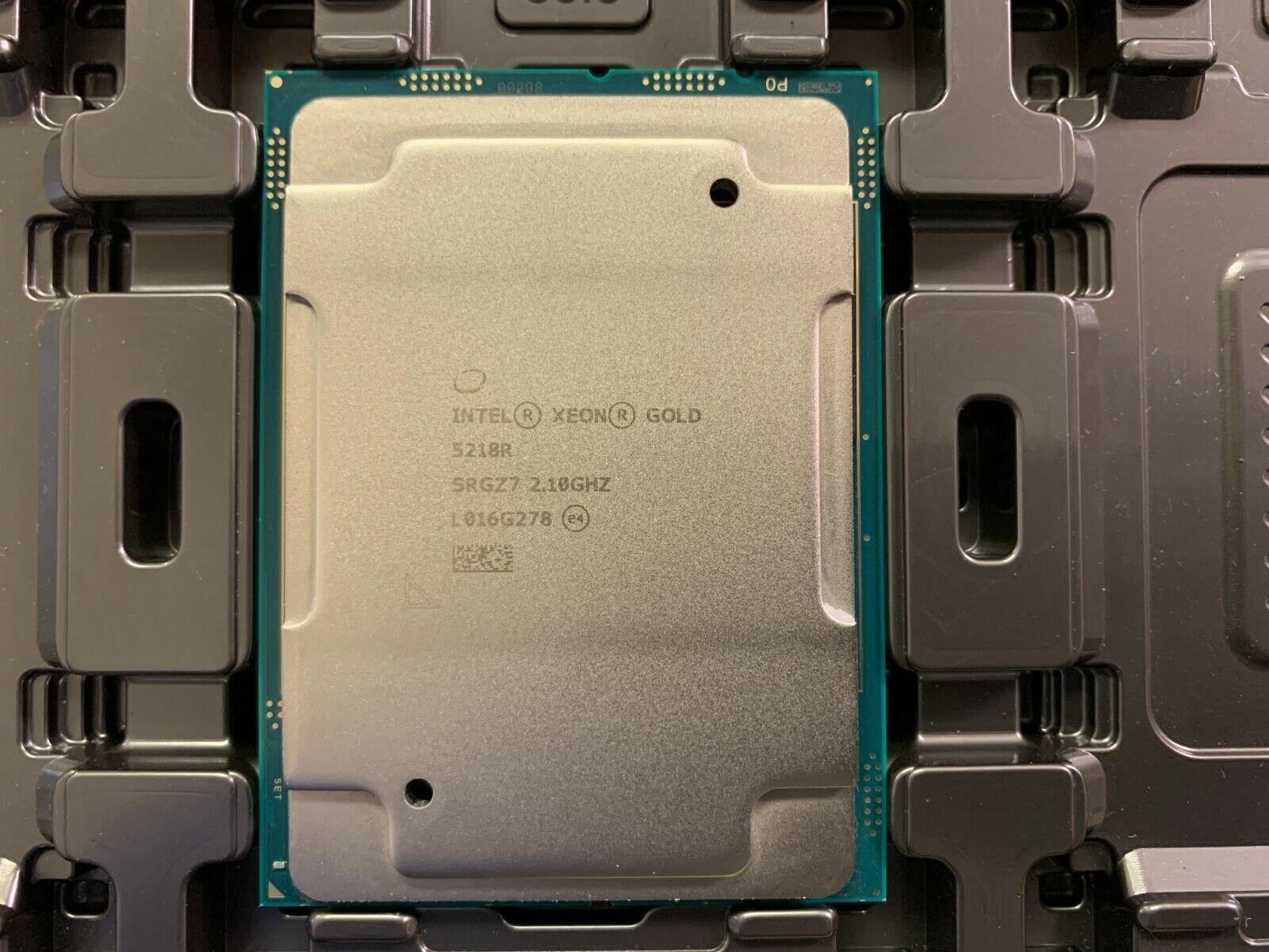 PROCESADORES DE SERVIDOR INTEL XEON GOLD  5218R 2,1 GHz 20 NÚCLEOS FCLGA3647 SRGZ7 DDR4-